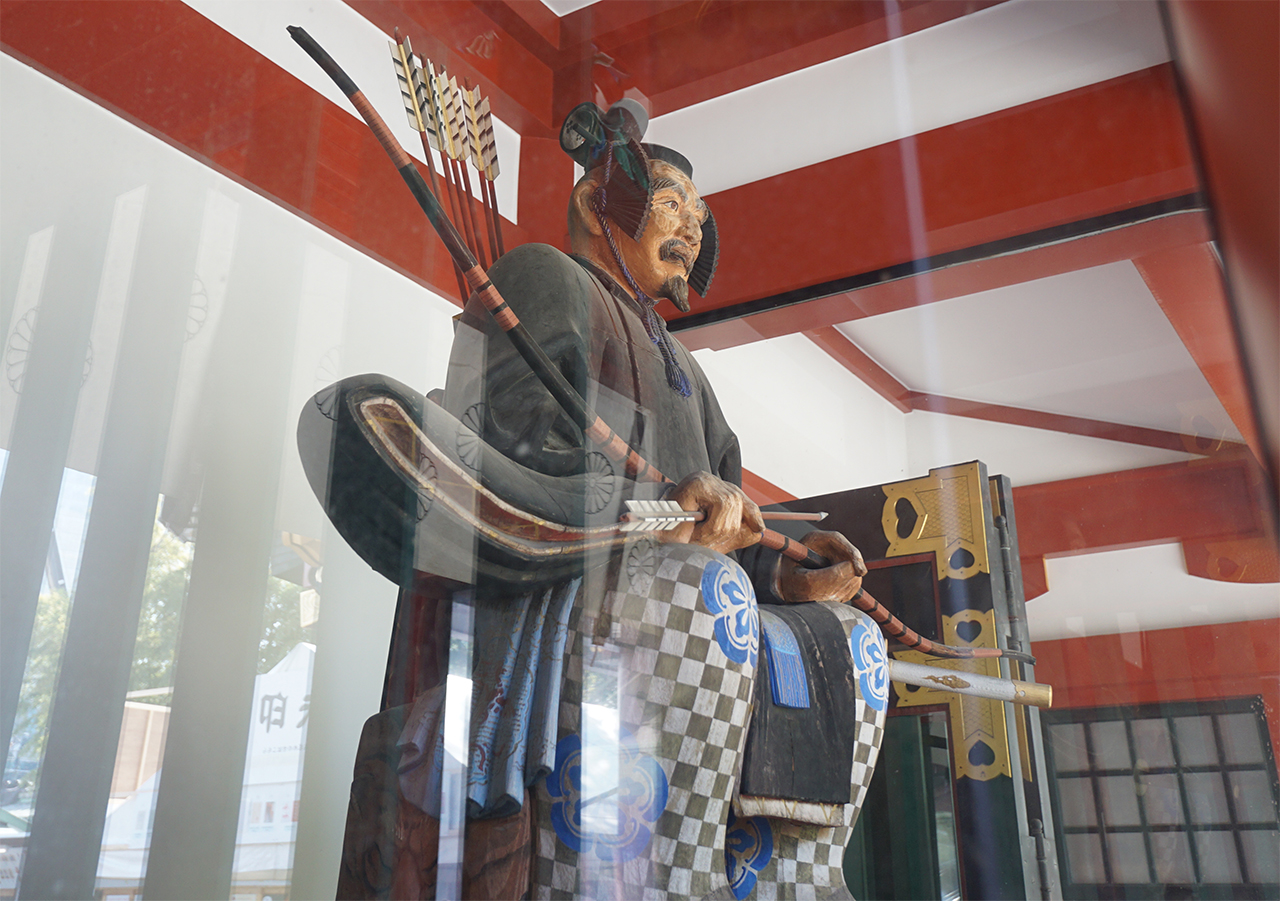 櫛石窓神