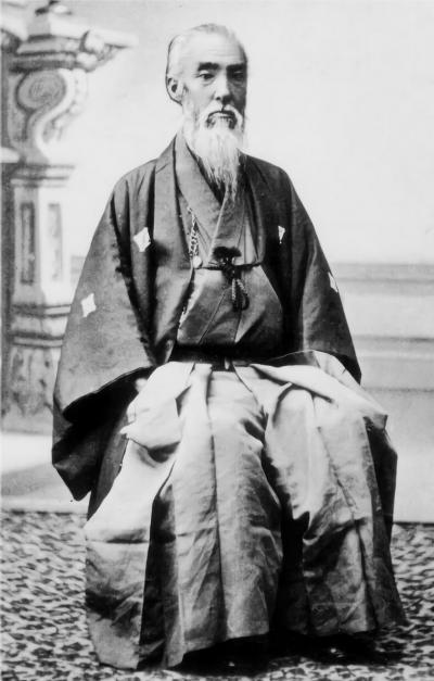 龜井茲監