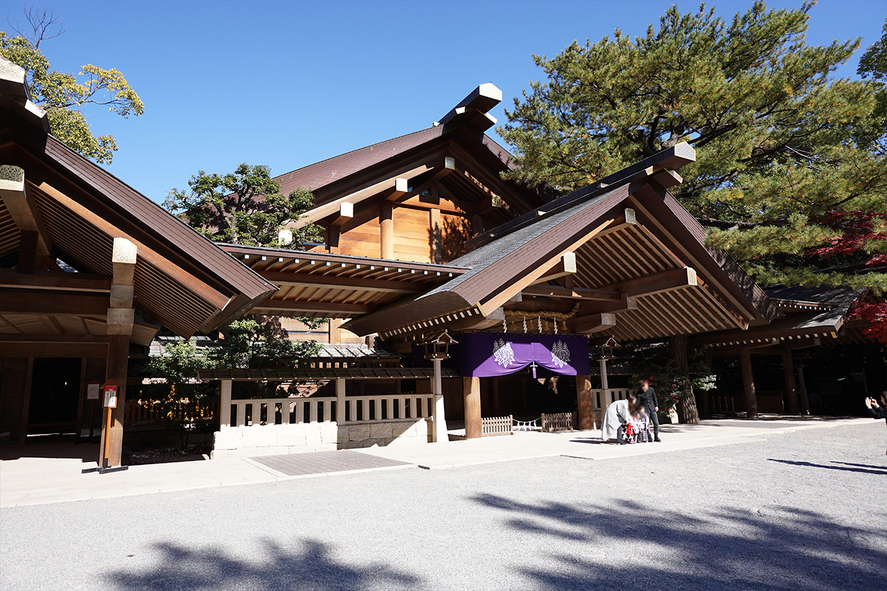 神楽殿 斜め