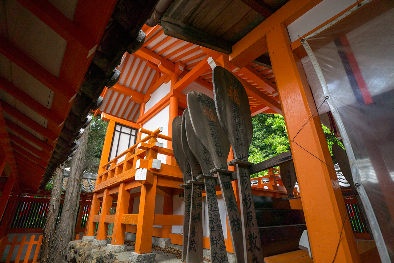 真清田神社 三八稲荷 本殿