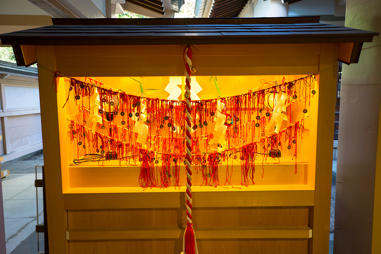 真清田神社 結ばれて奉納された運命之紅糸