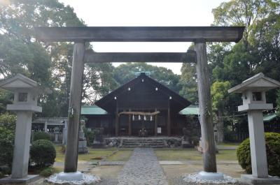 酒見神社 鳥居と拝殿