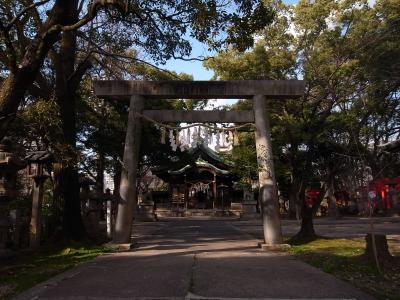 闇之森八幡社 鳥居と拝殿
