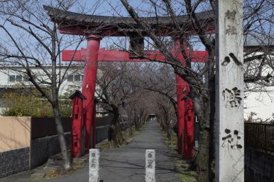 片山八幡社 鳥居と参道
