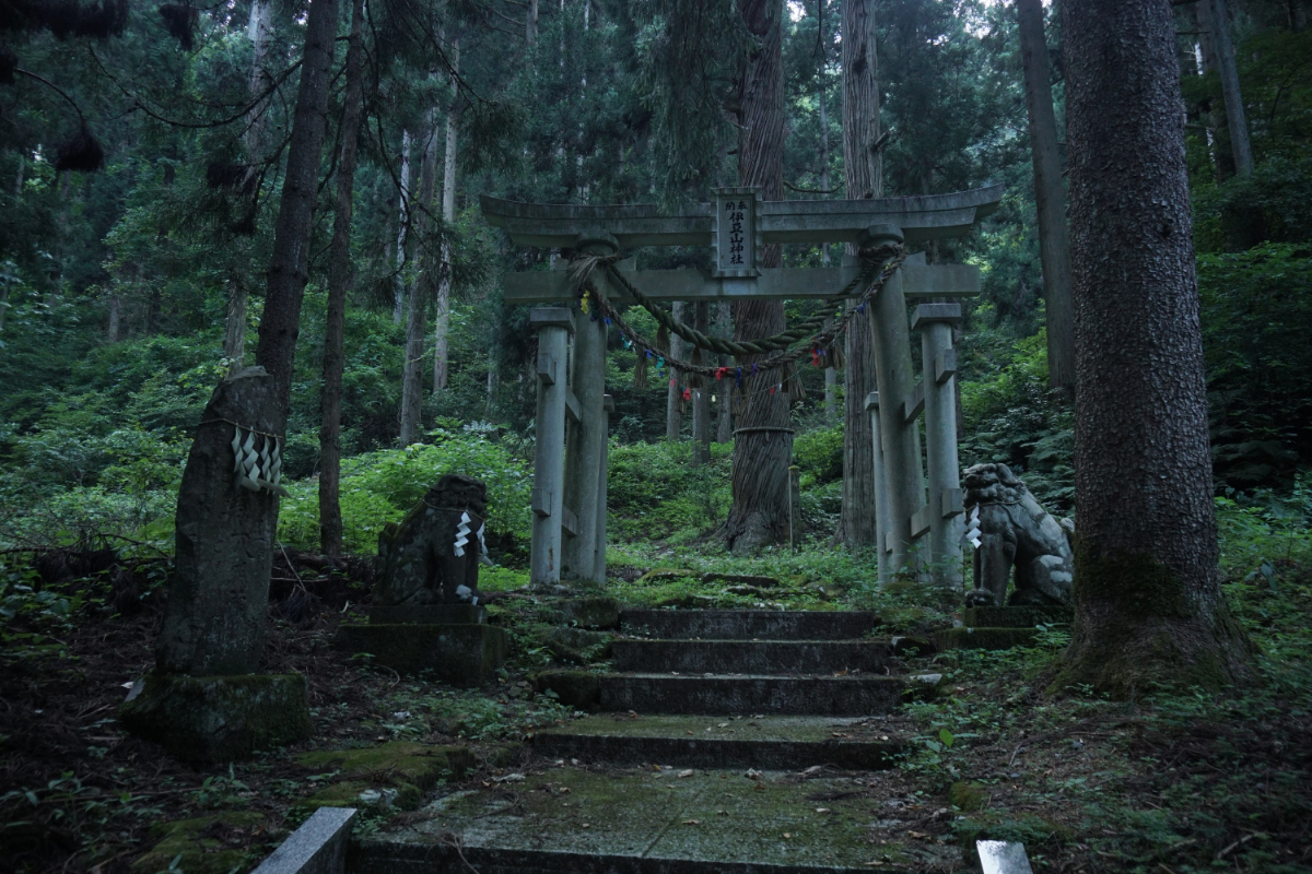 鳥居