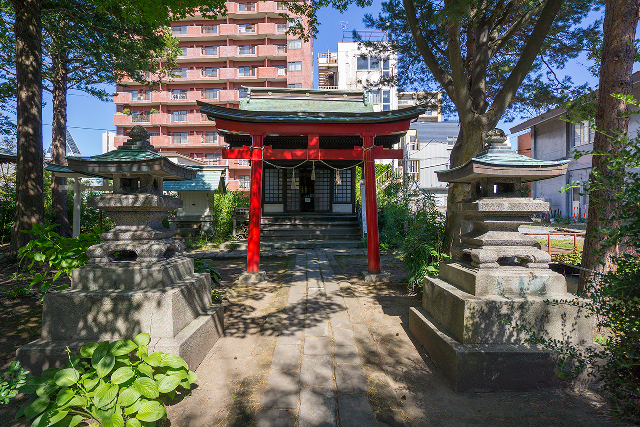三光稲荷神社 鳥居