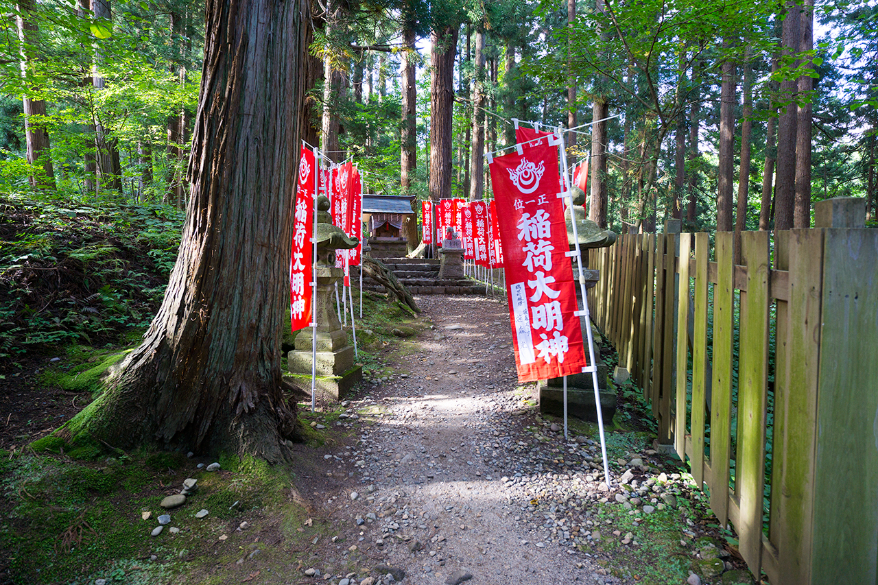 稲荷神社への参道