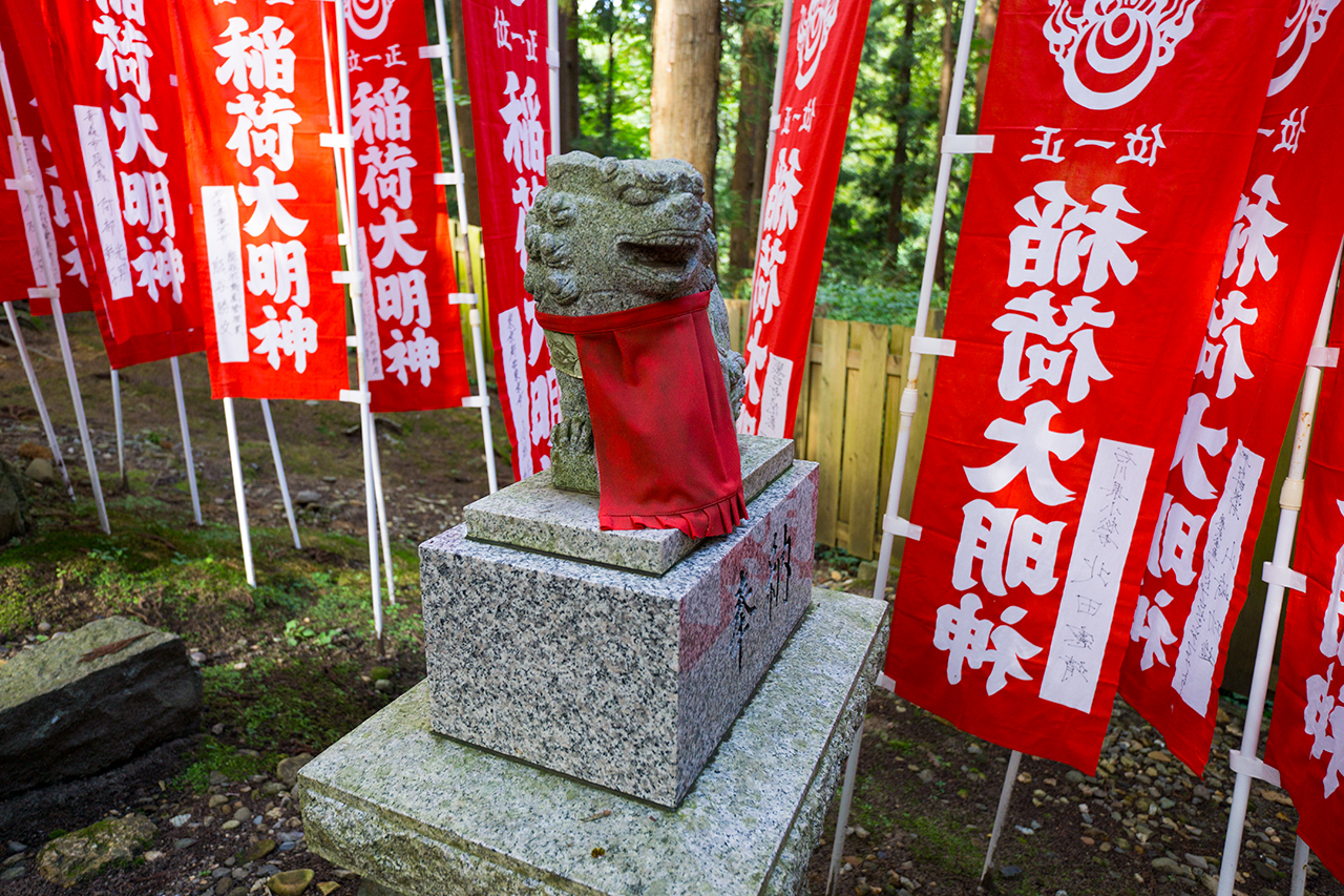 稲荷神社 社殿