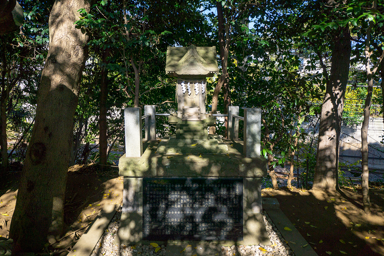 古峯神社 祠