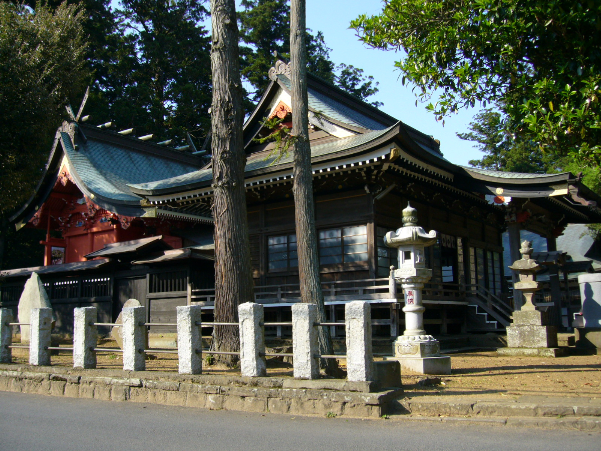 拝殿と本殿