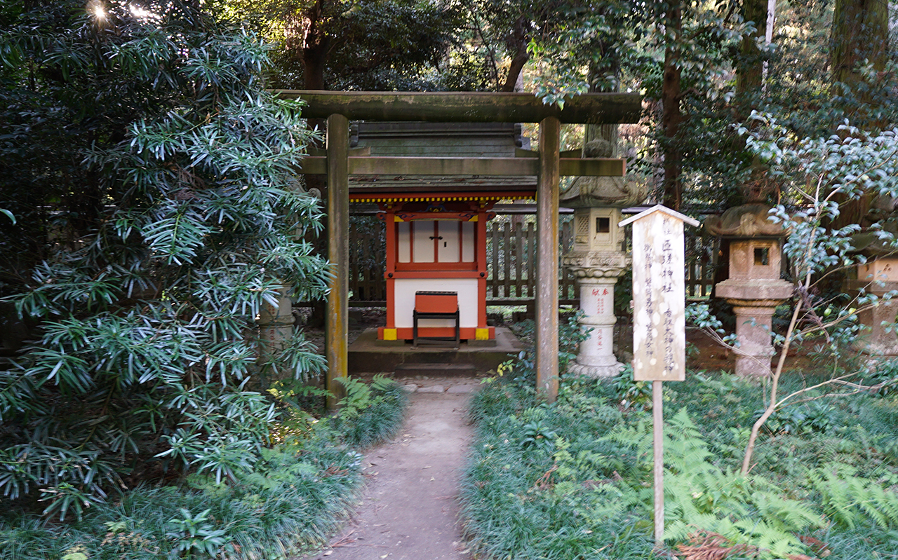 匝瑳神社 鳥居と社殿