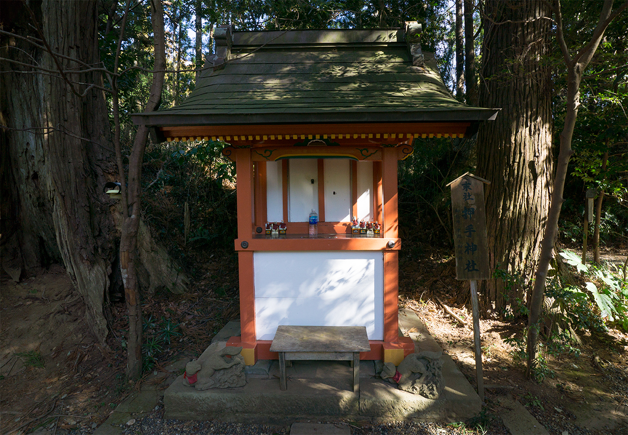 押手神社 社殿
