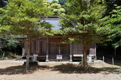 左右神社 拝殿