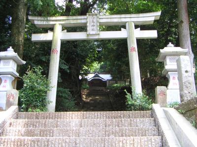 白鳥神社 鳥居と拝殿