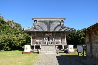 布良崎神社 拝殿