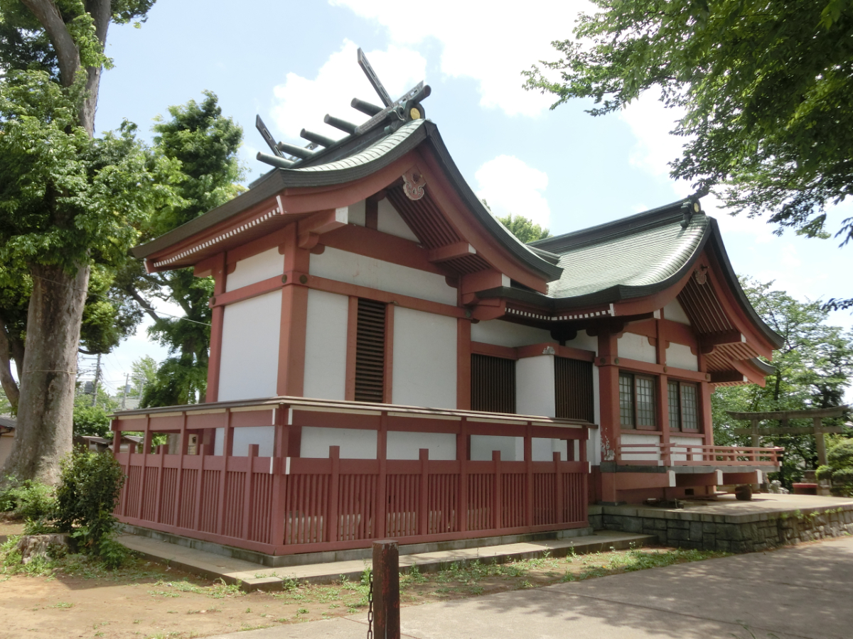 拝殿と本殿