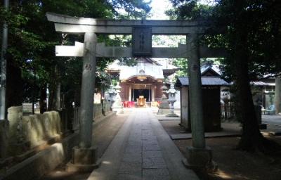 鎌ヶ谷八幡神社 鳥居と拝殿