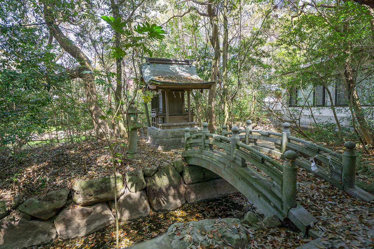 宇迦神社 社殿
