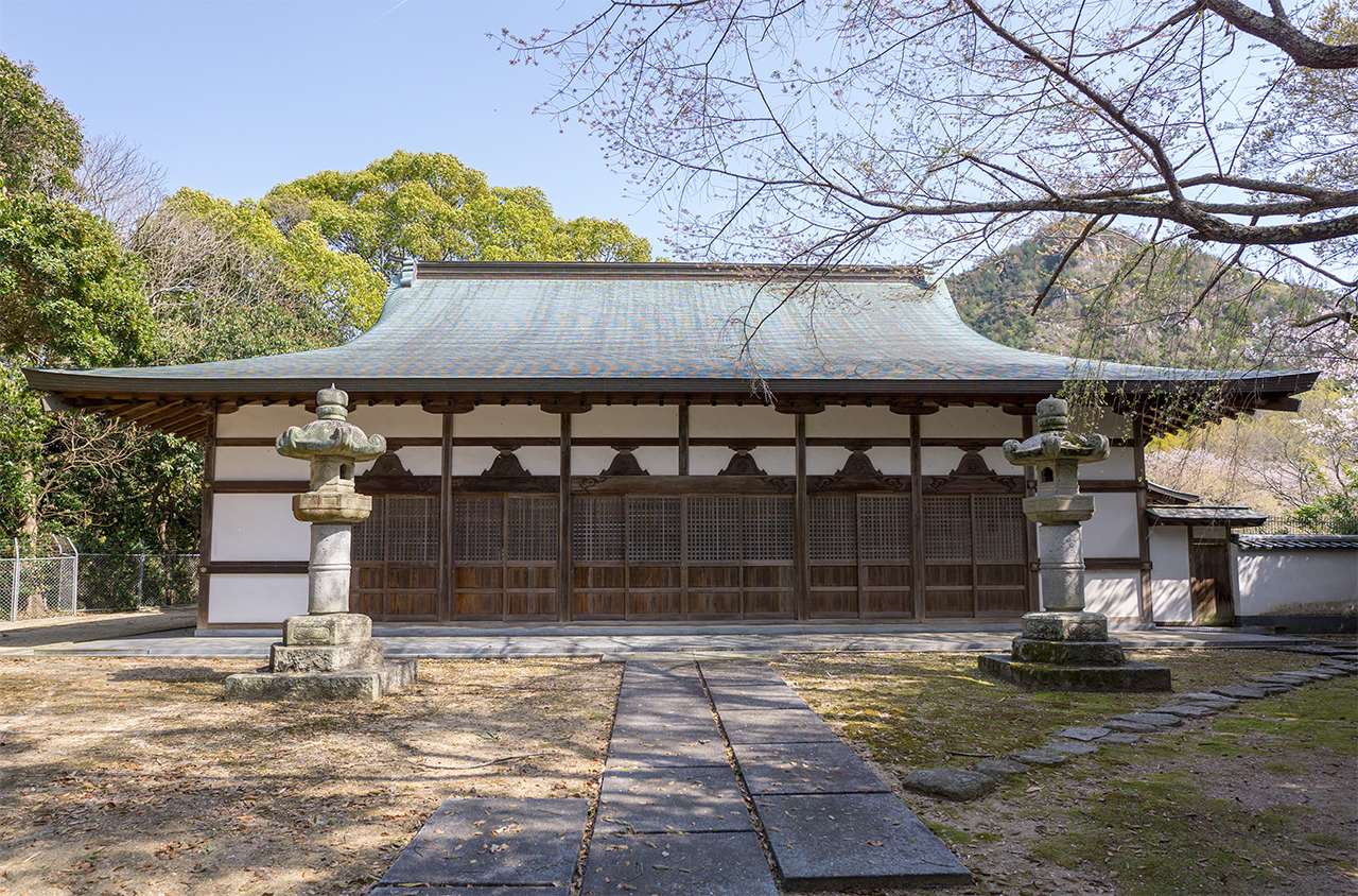 祖霊社 社殿