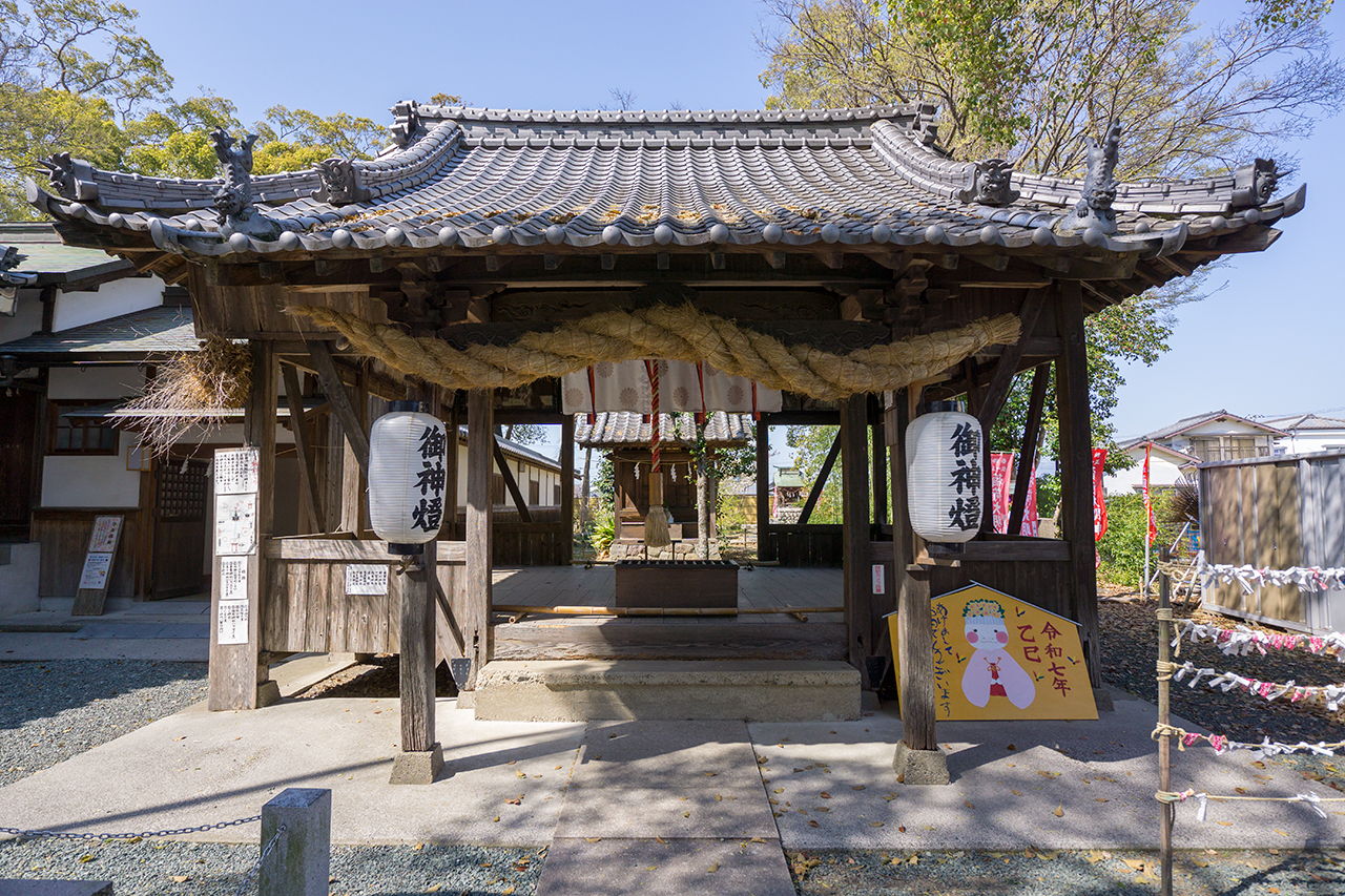 素鵞神社 拝殿