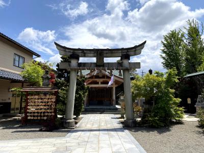 木田神社 鳥居と拝殿