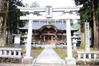 大虫神社 鳥居と拝殿