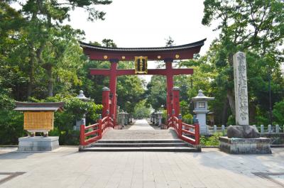 氣比神宮 鳥居と社号標