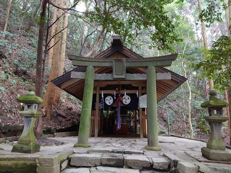 奥宮 社殿