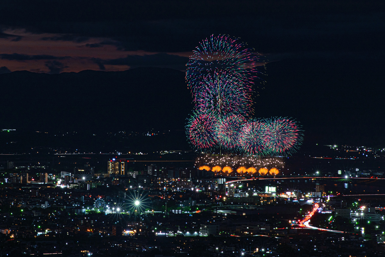 高良大社からみえる花火