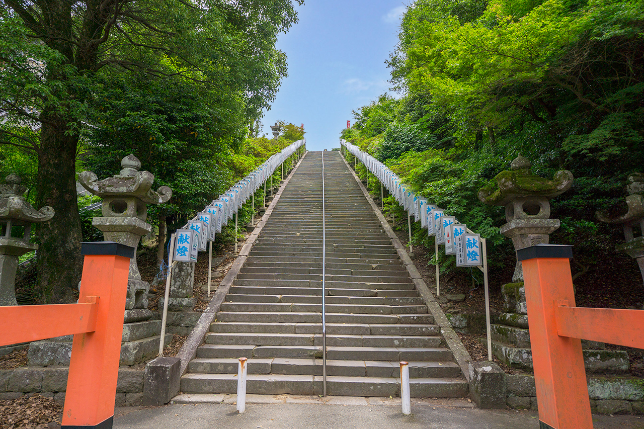 131段の石段 上り