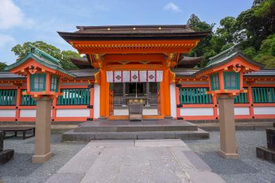 高良大社 中門と透塀