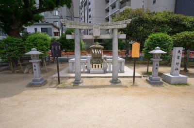 住吉神社 天津神社の鳥居と社殿