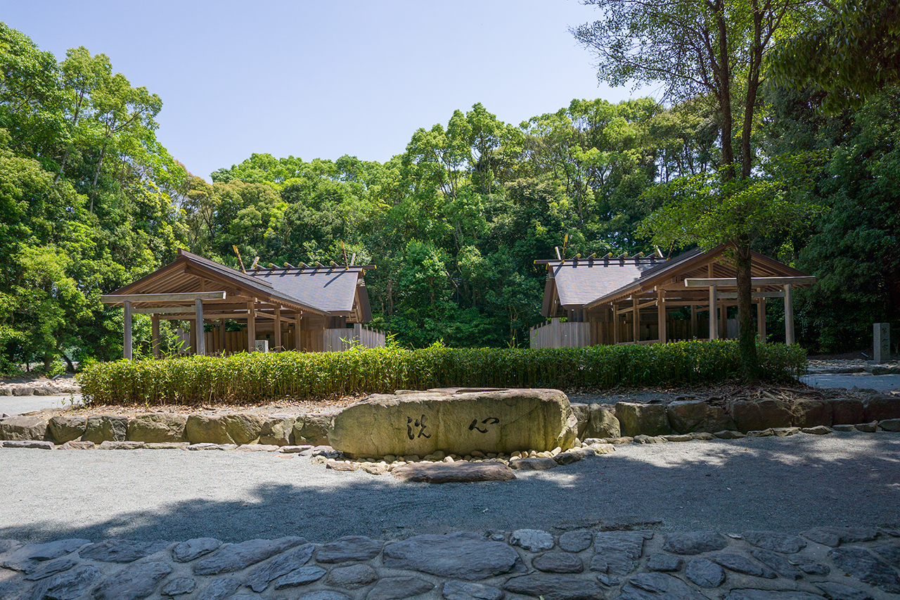 宗像大社 辺津宮に鎮座している中津宮と沖津宮