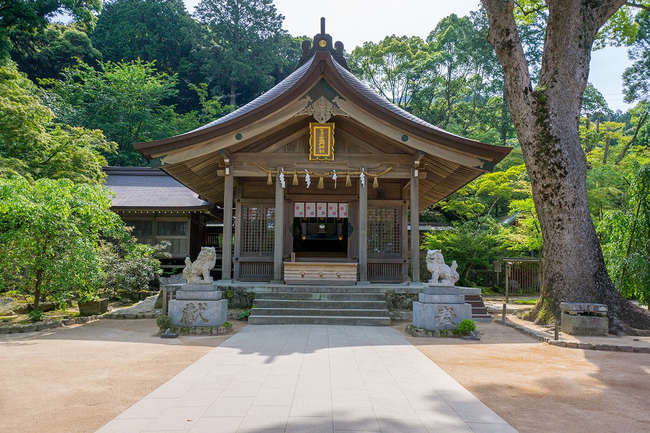 竈門神社 拝殿
