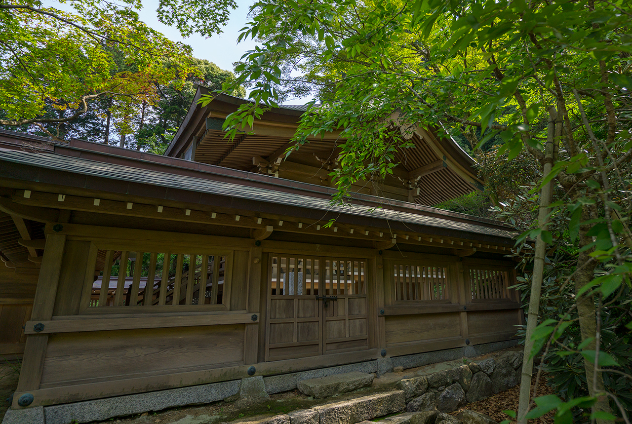 竈門神社 本殿
