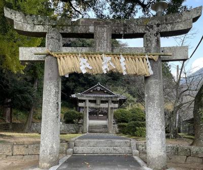 志々岐神社 鳥居と社殿