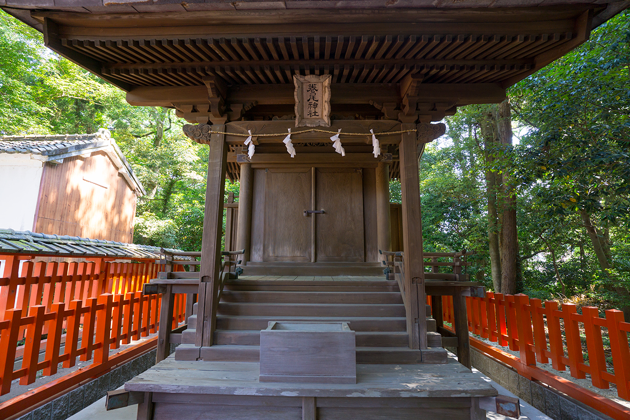 巻尾神社 社殿