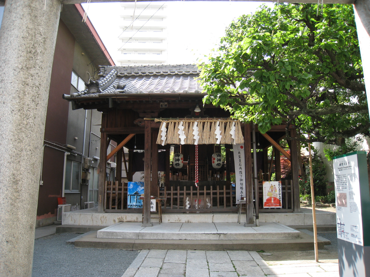 拝殿