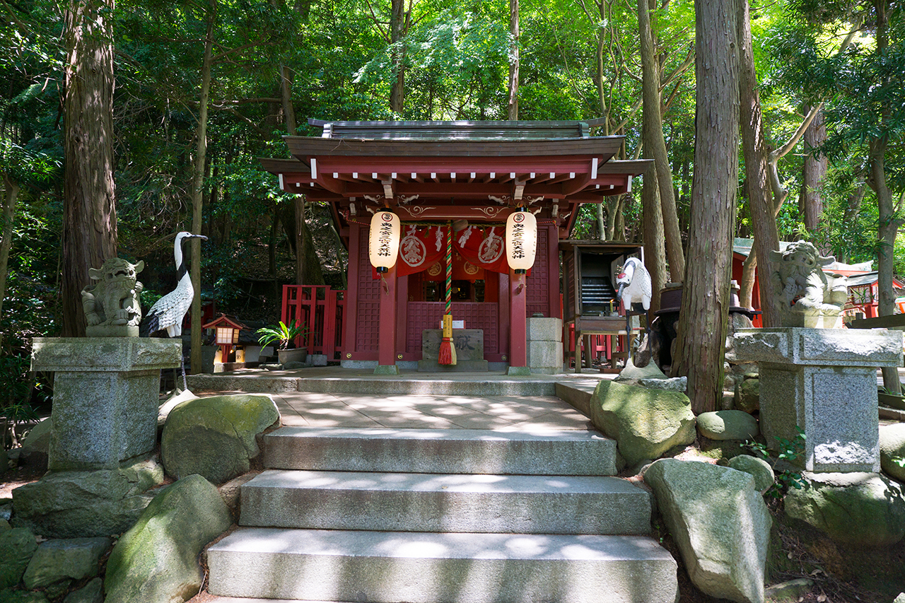 六番社 三宝荒神