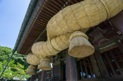 宮地嶽神社 日本一の注連縄のアップ