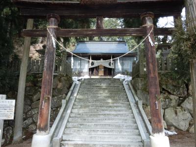 阿多由太神社 鳥居と拝殿