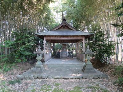 宇波刀神社 拝殿と本殿