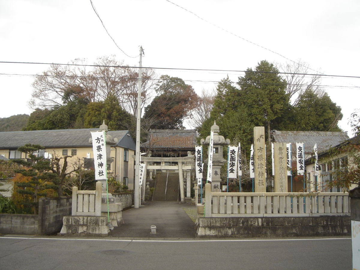 鳥居と拝殿