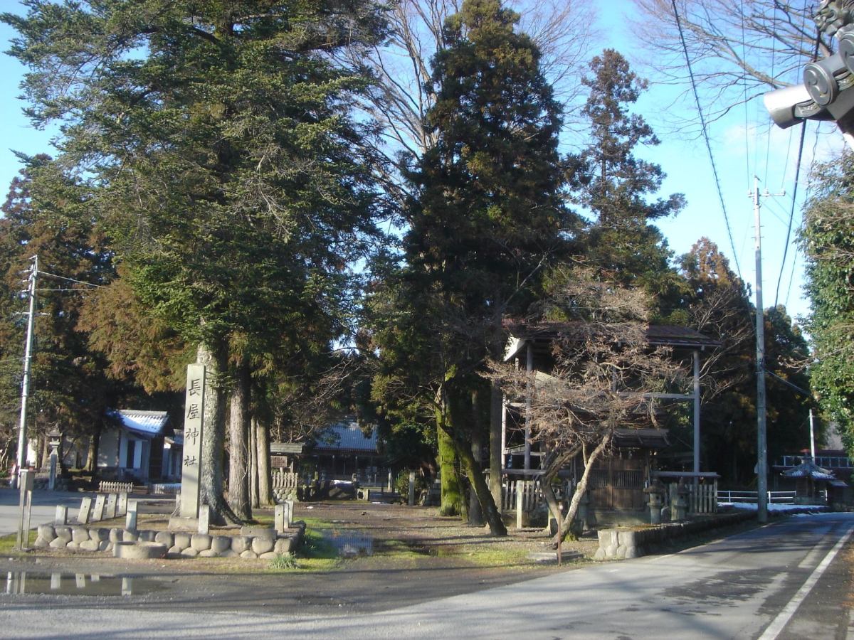 参道と入口