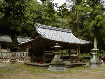花長上神社 拝殿