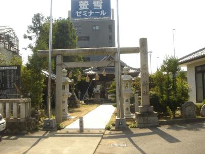 石作神社 鳥居と拝殿