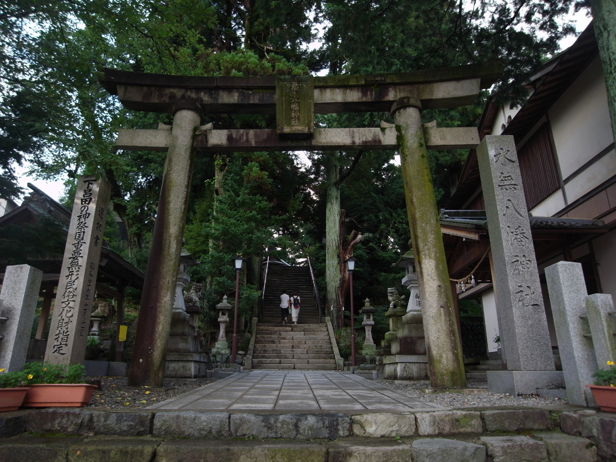 鳥居と参道