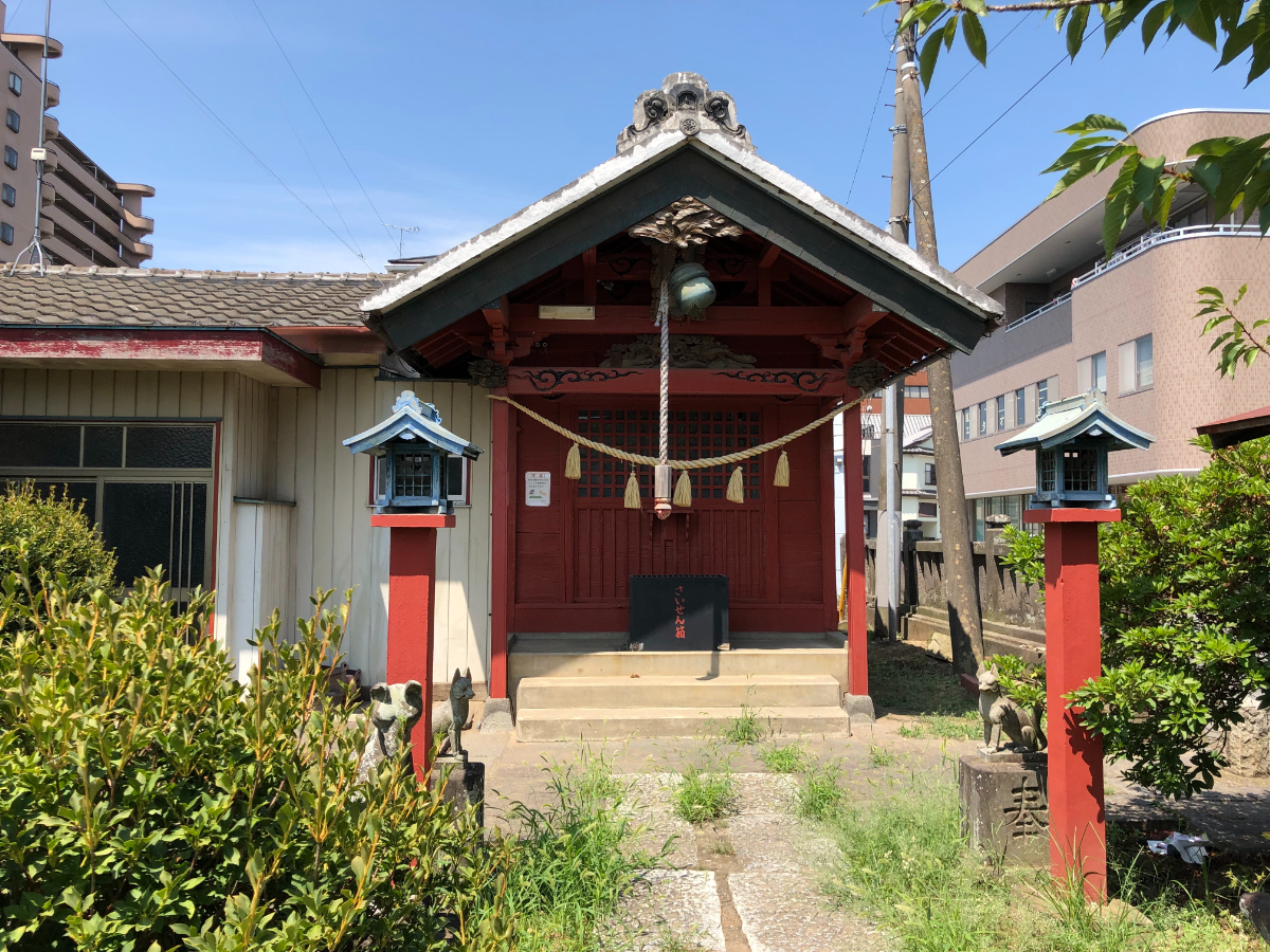 鳥居と参道