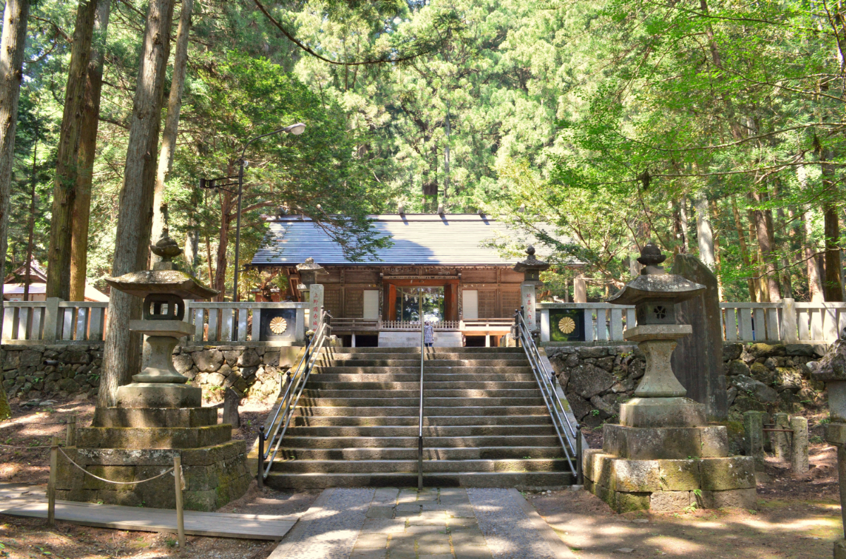 拝殿