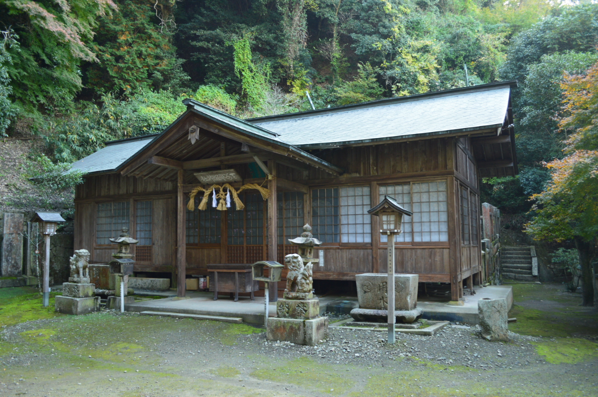 拝殿